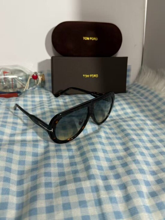 Tom Ford Sunglasses?️ main image 7